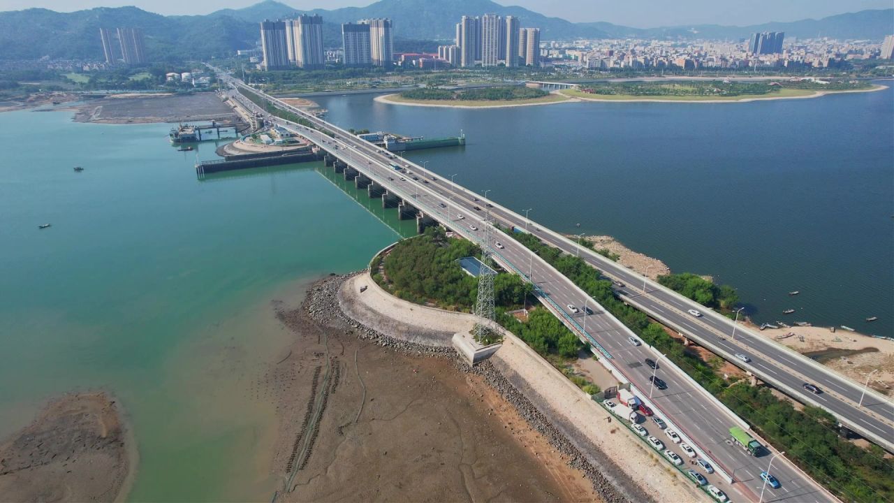 厦门航拍新阳大桥景观