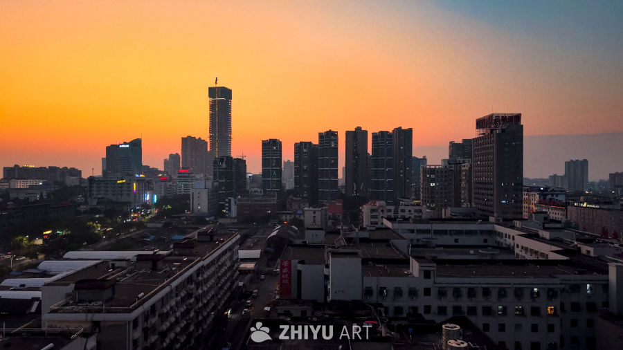 城市日落剪影