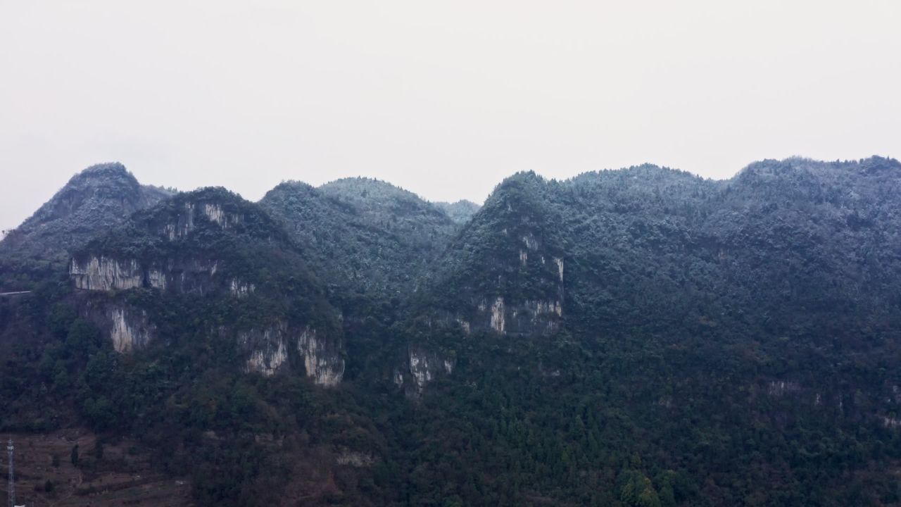 湖北宜昌长江西陵峡三游洞航拍视频