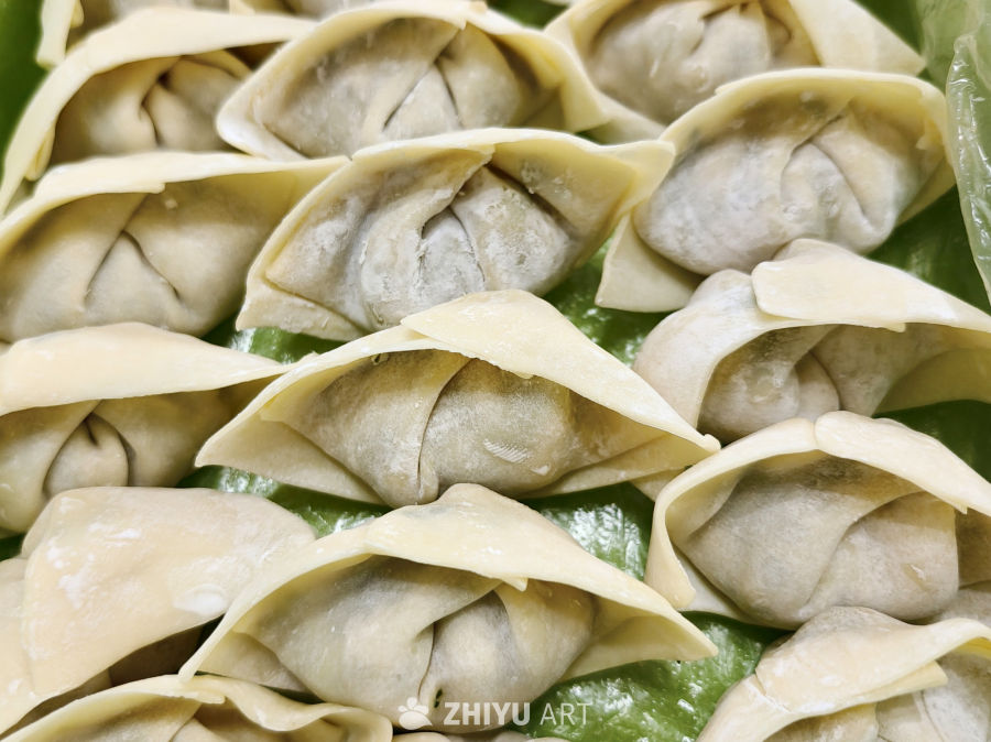 排列整齐的馄饨