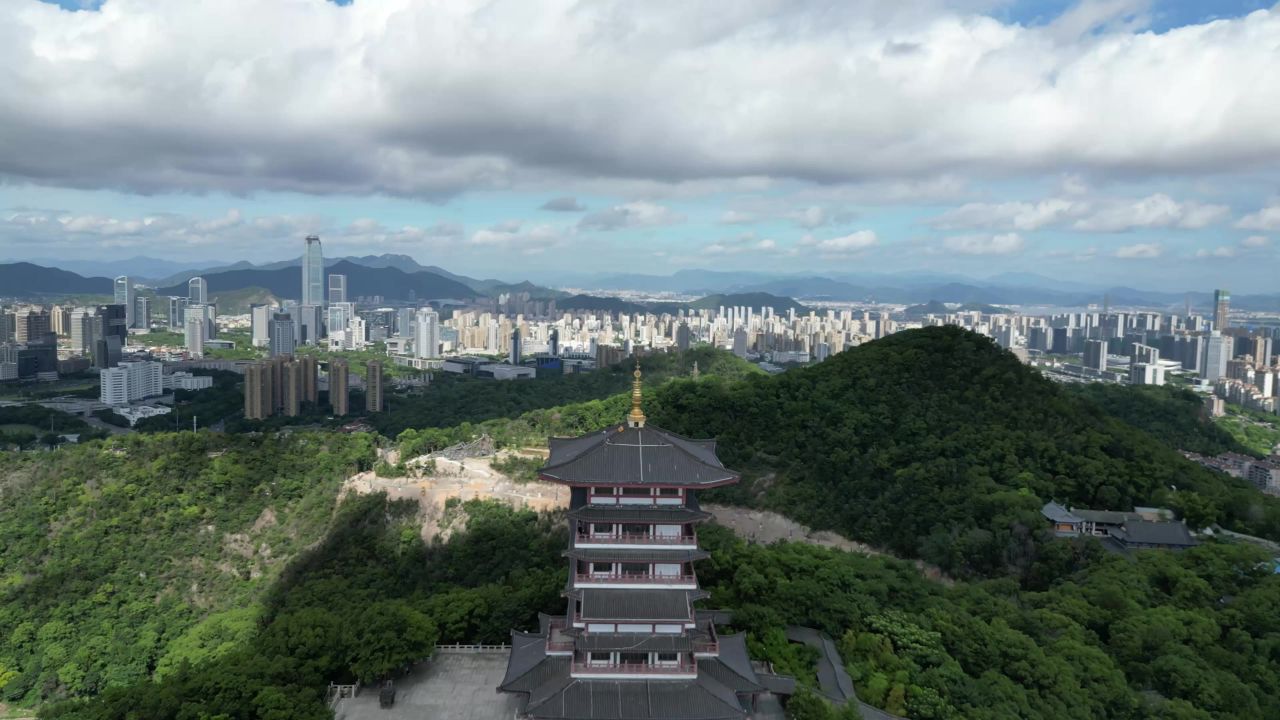  航拍台州白云飞瀑公园白云阁