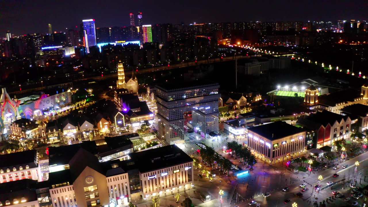 灯火辉煌的城市夜景