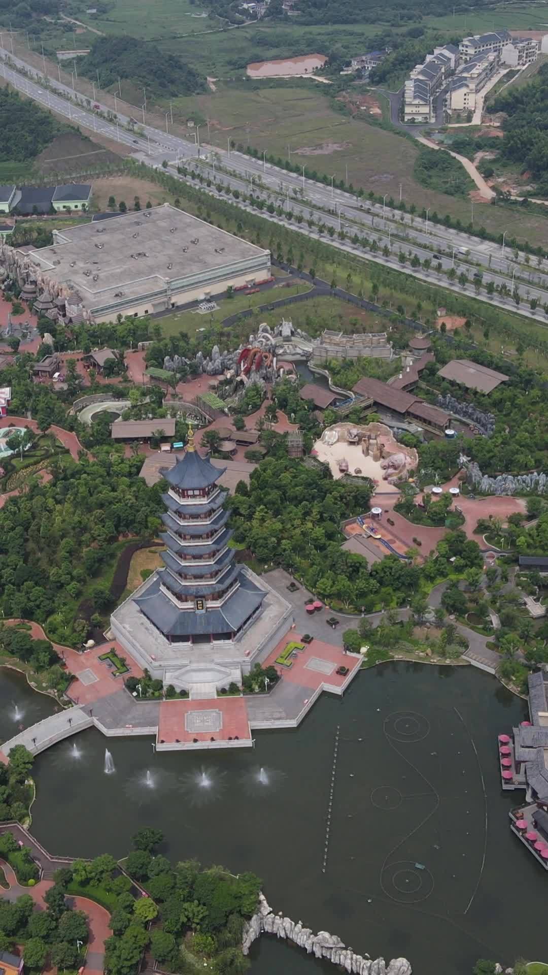 古塔与现代城市的和谐共存