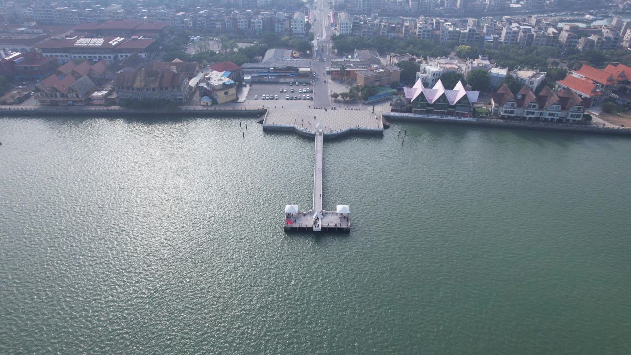  广西北海外沙岛海上观光平台航拍