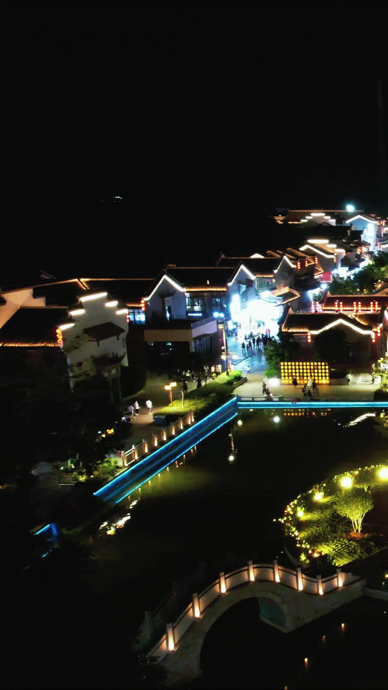 广西崇左太平古城夜景竖屏航拍 