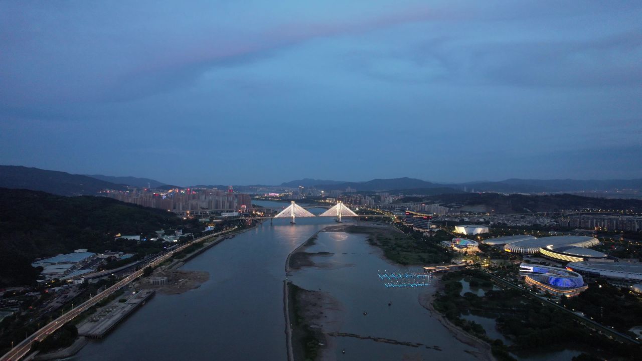 福建福州闽江大桥鼓山大桥夜景灯光航拍 