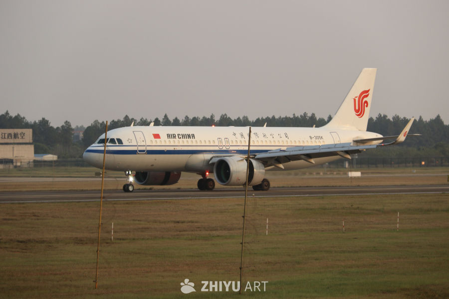 清晨中国国际航空飞机准备起飞