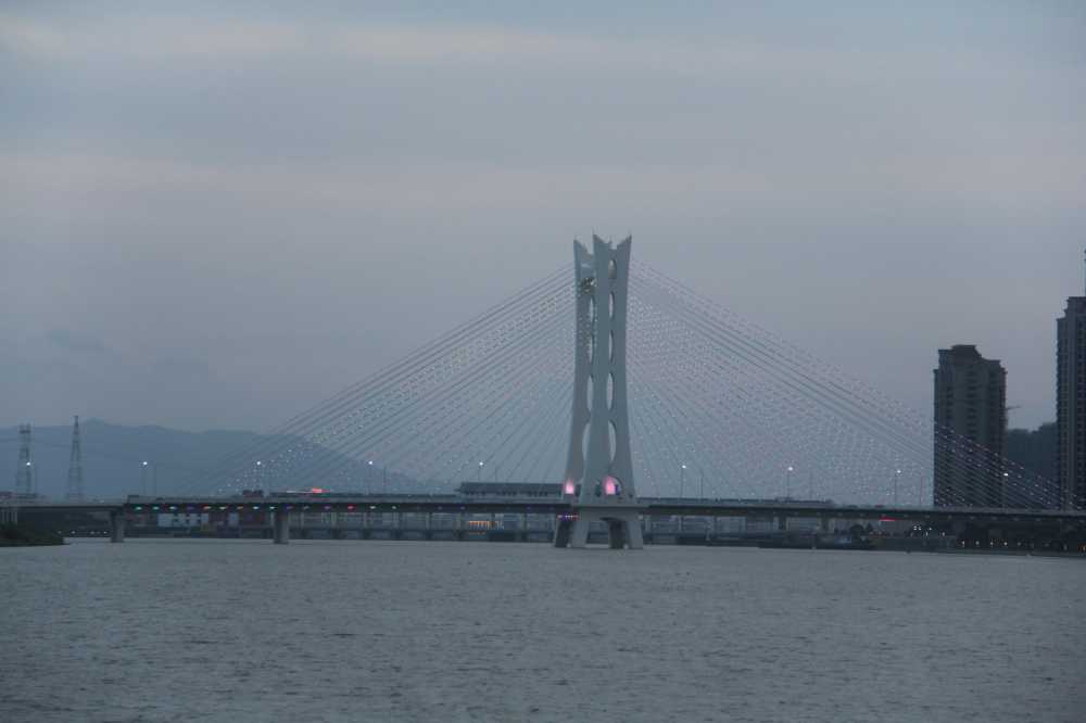 江边桥
