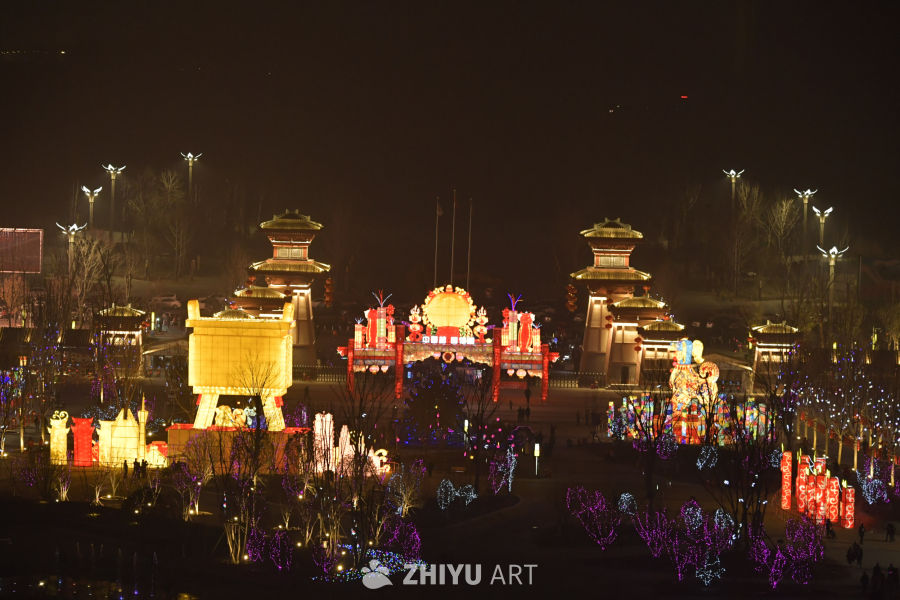 夜幕下的传统灯会