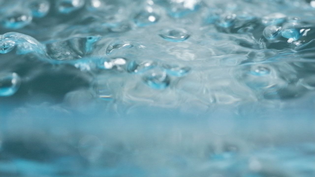 自来水滴气泡4K实拍空镜