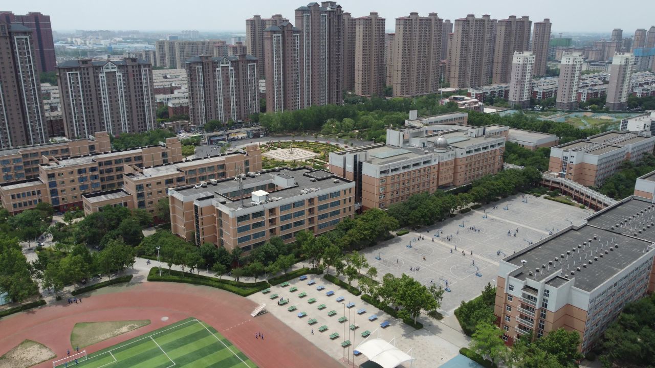 新乡一中南校区学校航拍 9