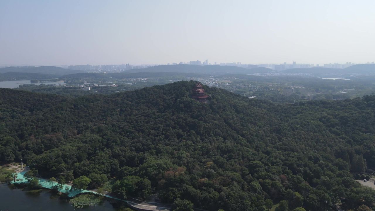 湖北武汉东湖珞珈山航拍