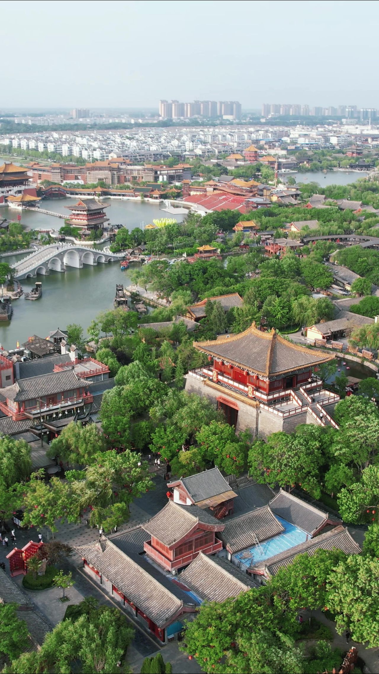 航拍河南开封清明上河园5A景区竖屏  