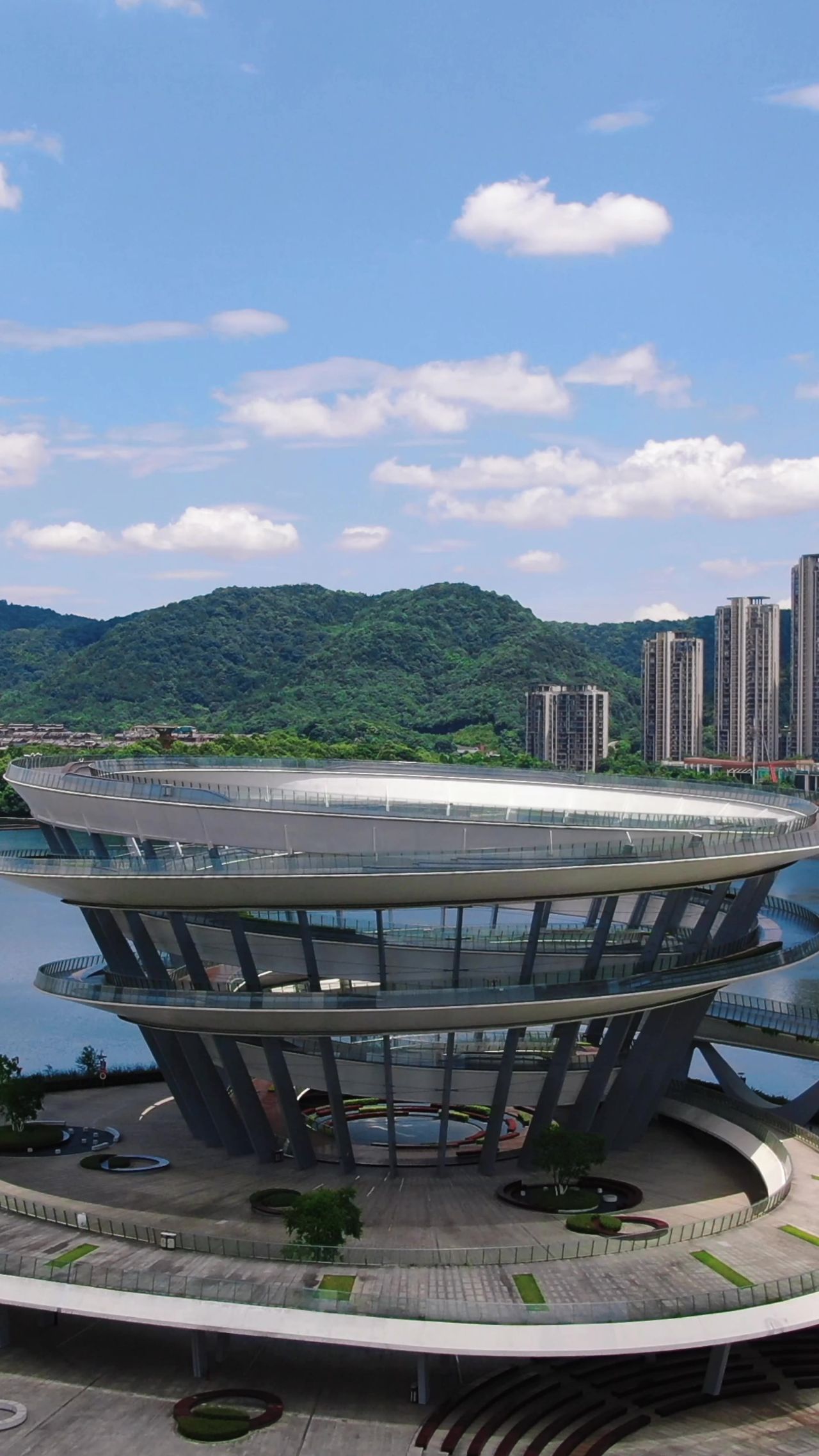  湖南 长沙 梅溪湖 城市 广场 爱情 走廊