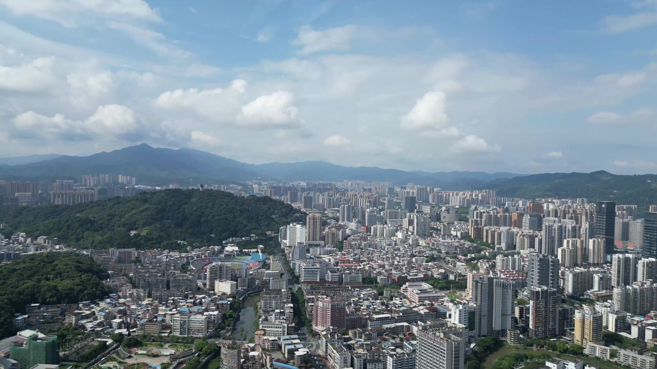 航拍福建龙岩城市大景