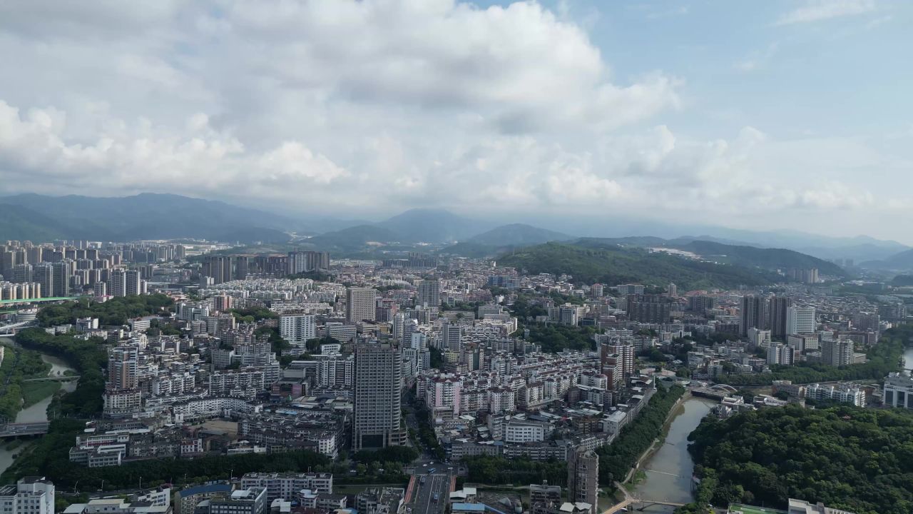 航拍福建龙岩城市大景