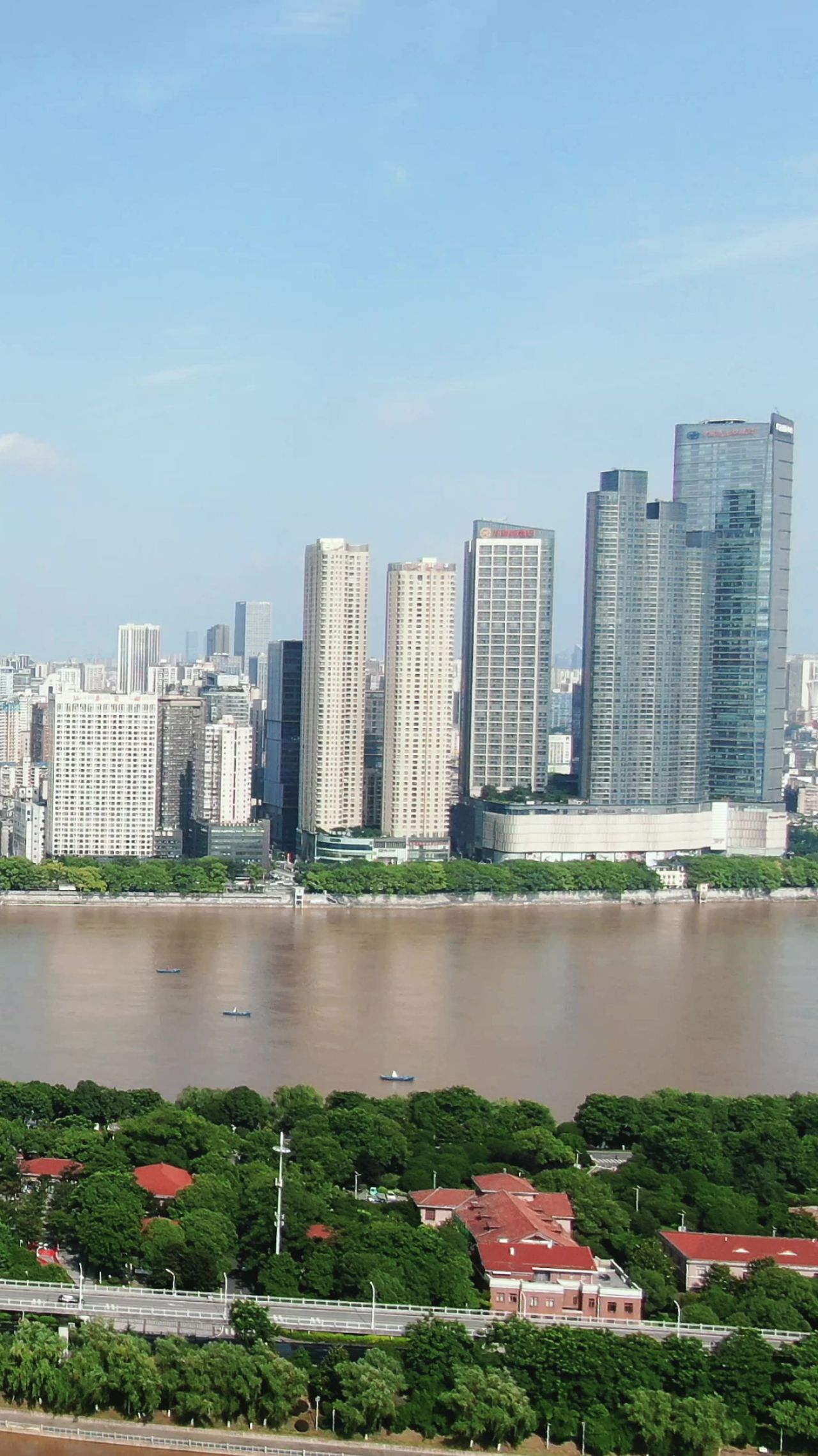 城市航拍湖南长沙国金中心竖屏