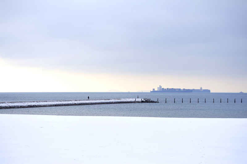 大雪后的海滩