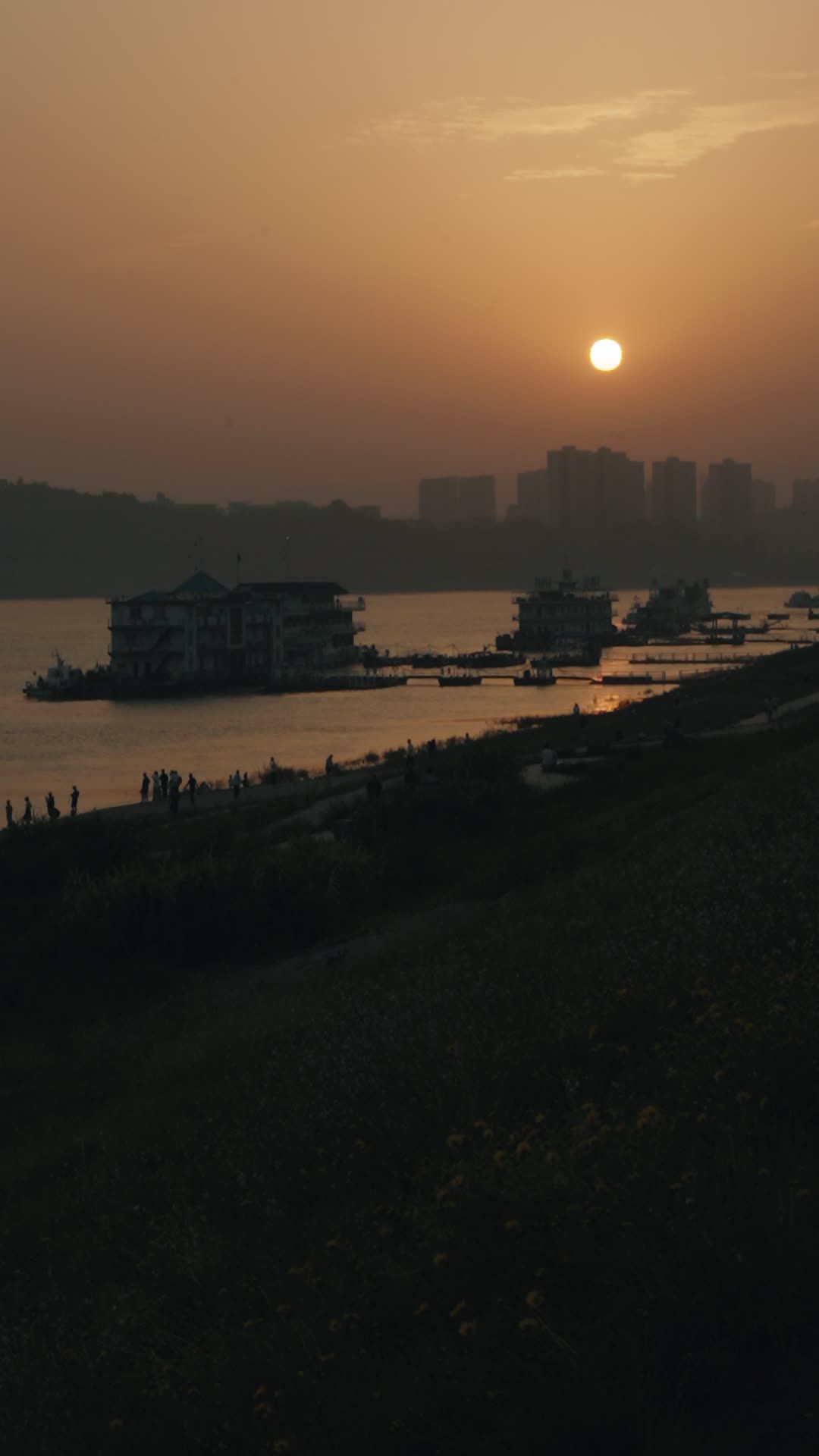 宜昌江边 77