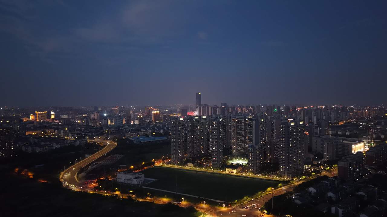 航拍昆山城区夜景风光 3