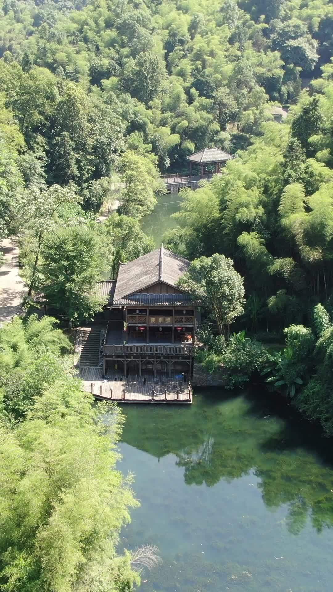竹林深处的古建筑