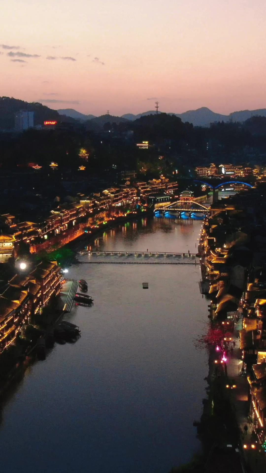 旅游景区湖南凤凰古城夜景竖屏
