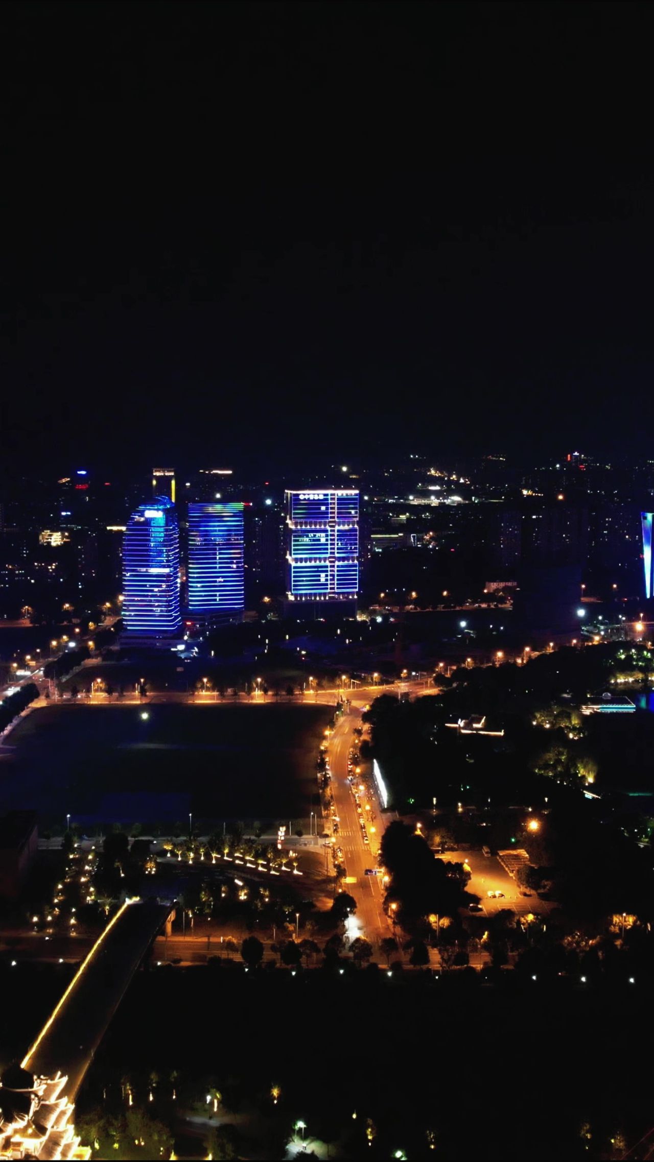 浙江绍兴城市夜景竖屏航拍
