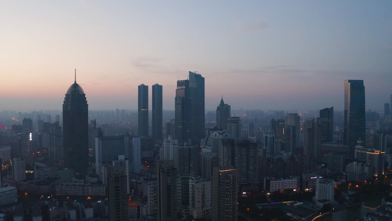 无锡市中心日出蓝调