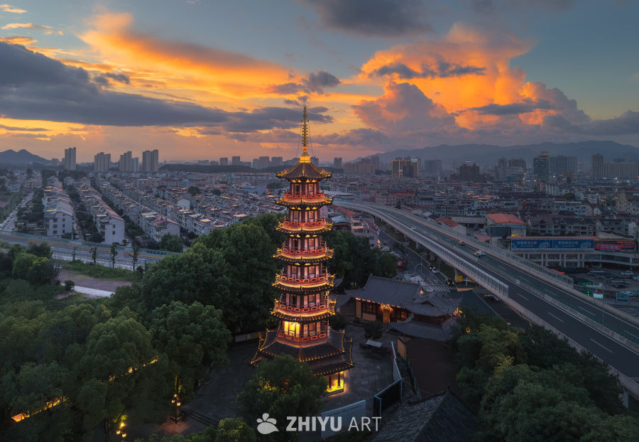 日落下的法华寺