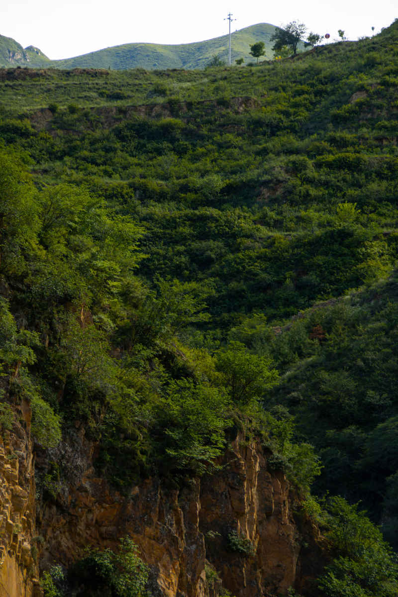 山间