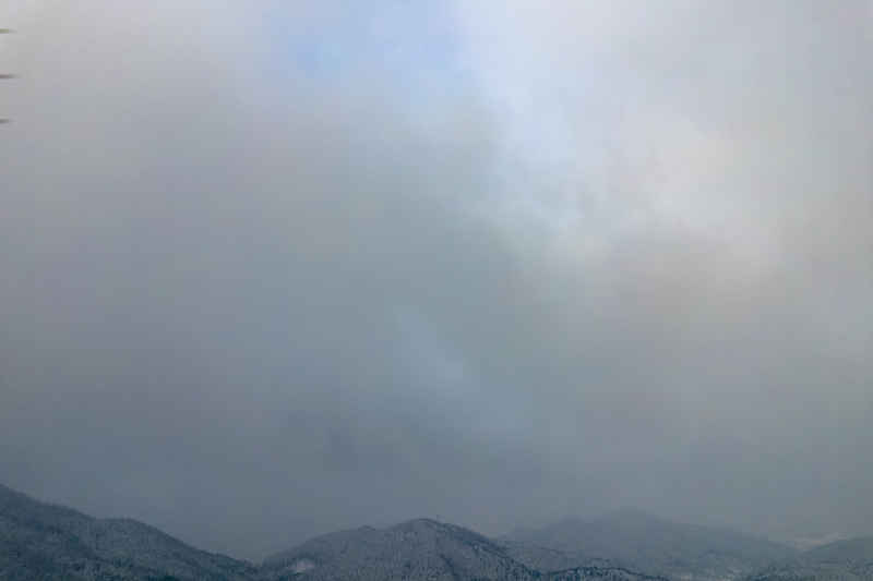 冬天雪景森林城市航拍摄影图