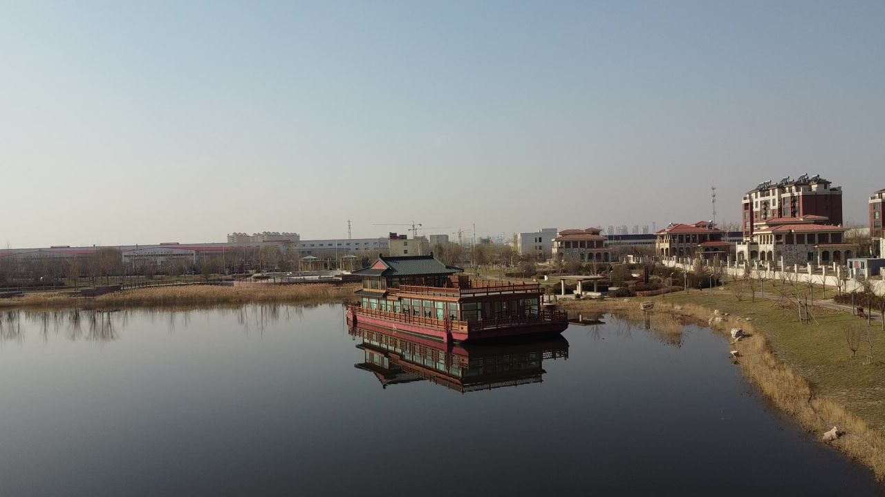 湖岸风光