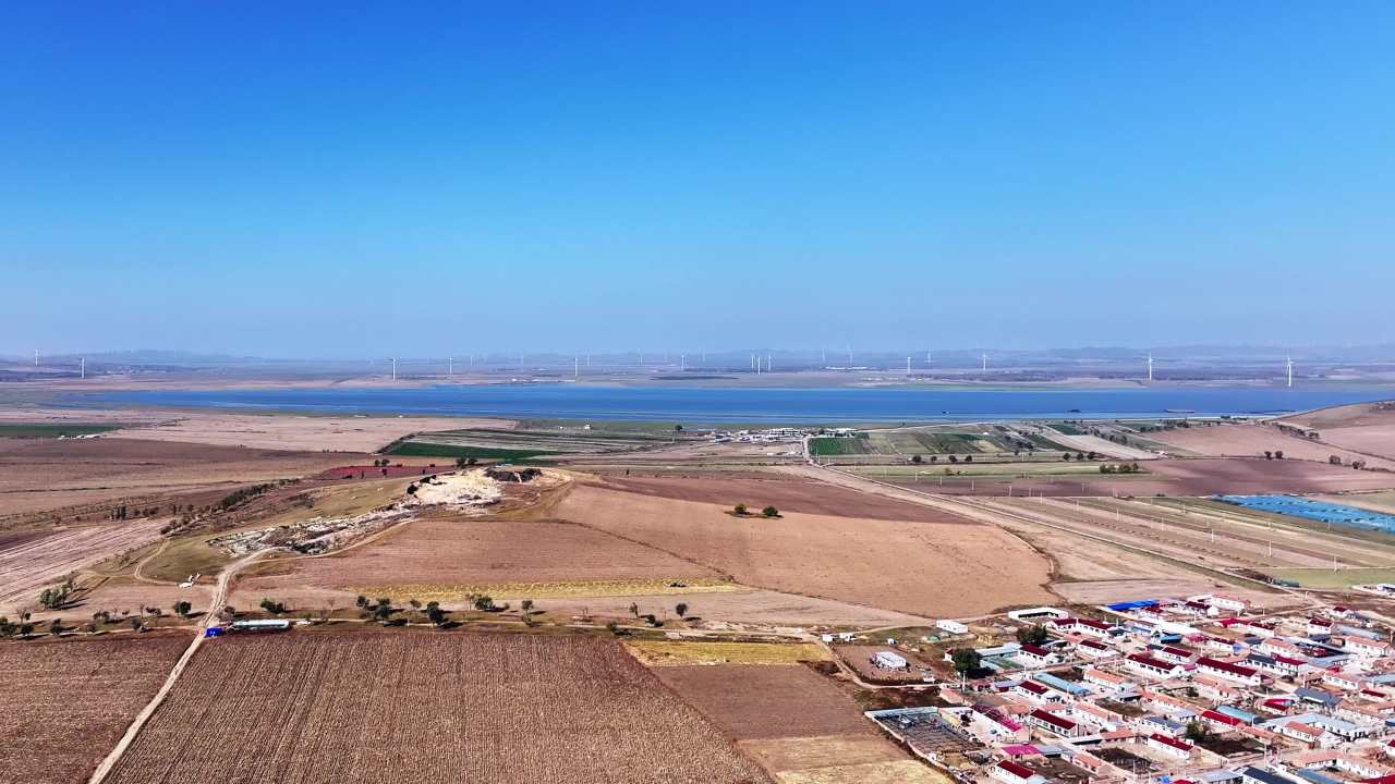 秋日草原湖泊湿地 张家口库伦淖尔闪电湖