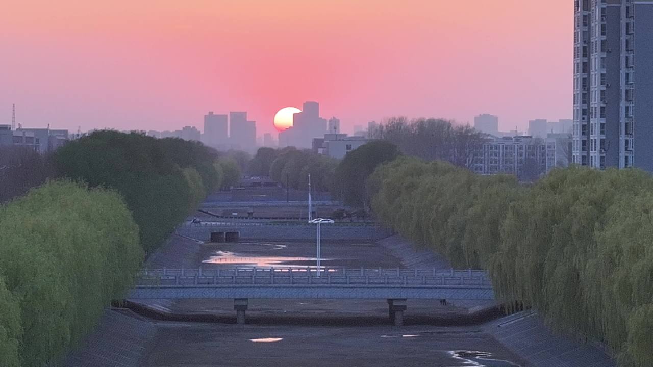 城市日落静谧时光