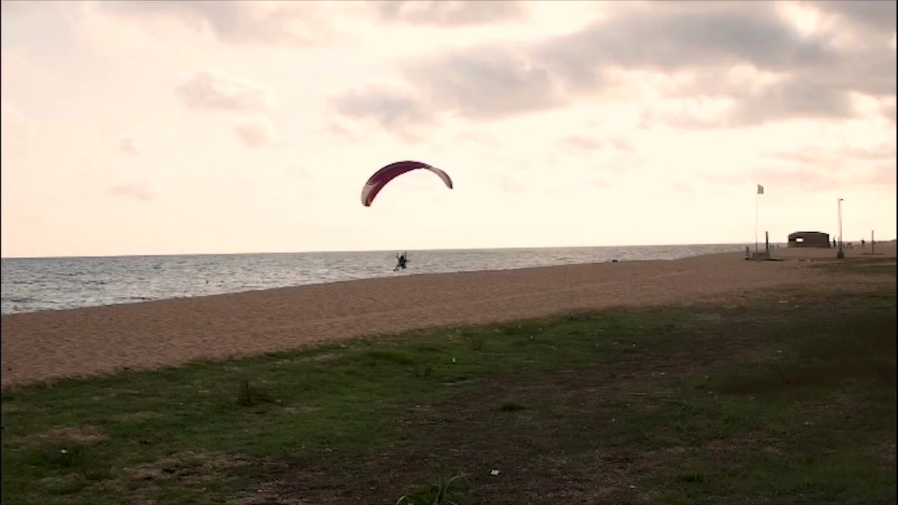 滑翔伞海滩海地平线