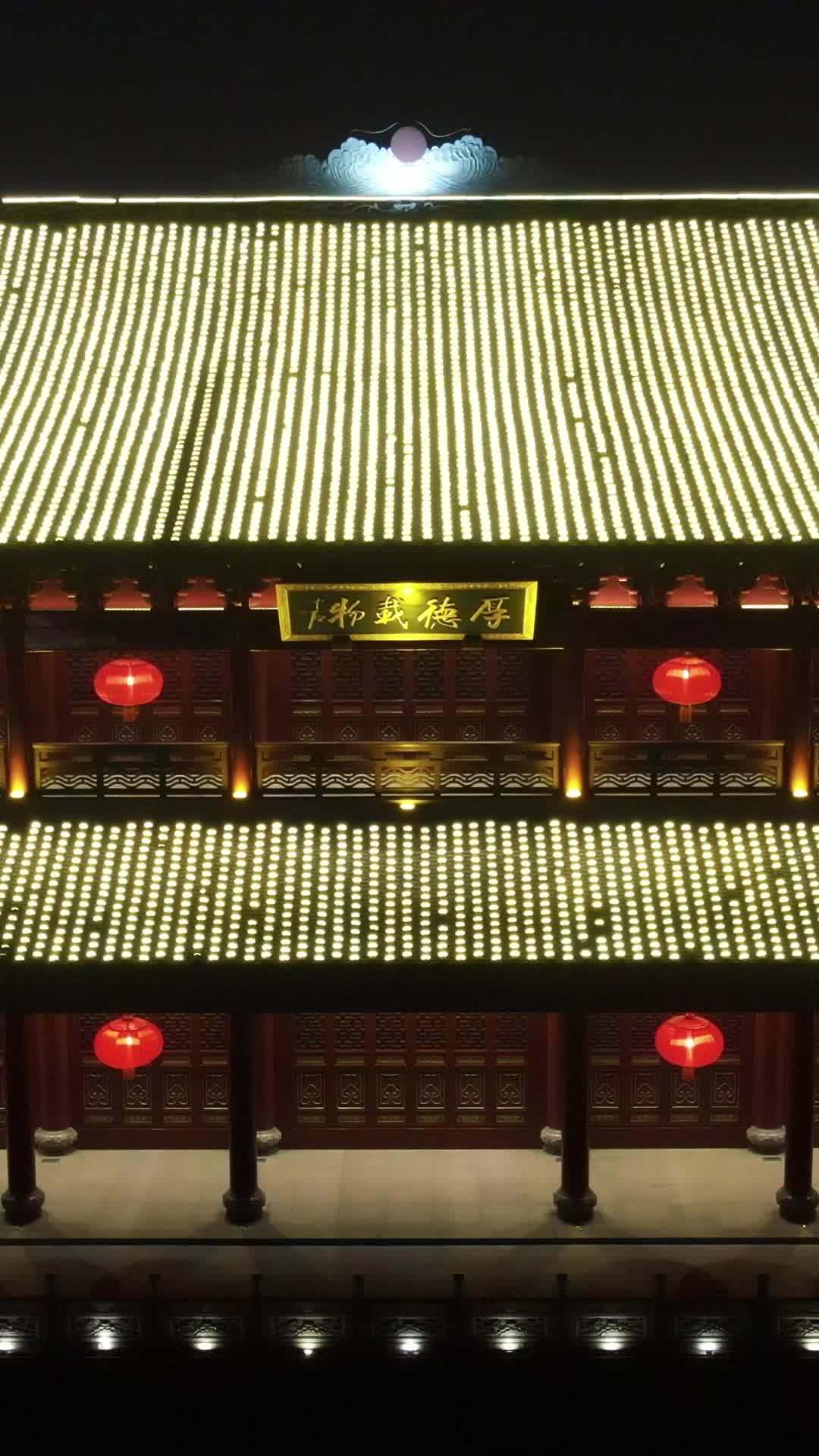 夜色中的古建筑