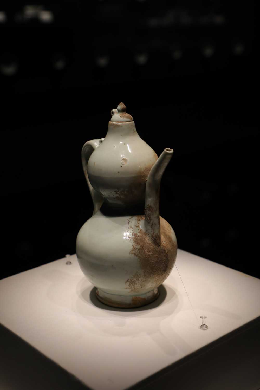 文物葫芦形陶瓷壶