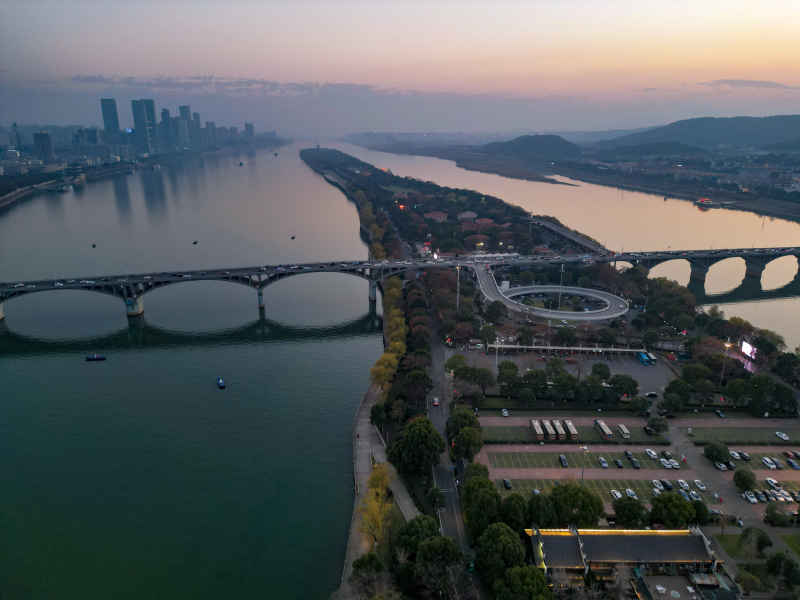 湖南长沙城市建筑高楼交通航拍摄影图