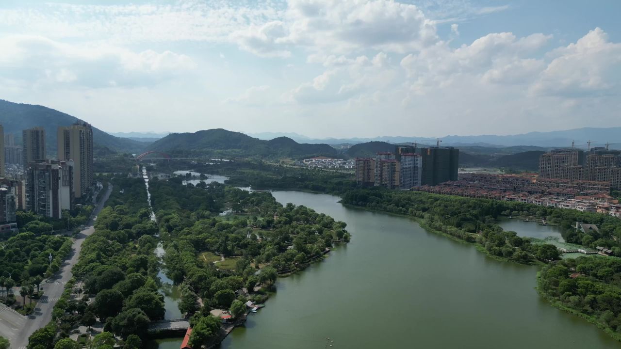 航拍江西新余城市风光