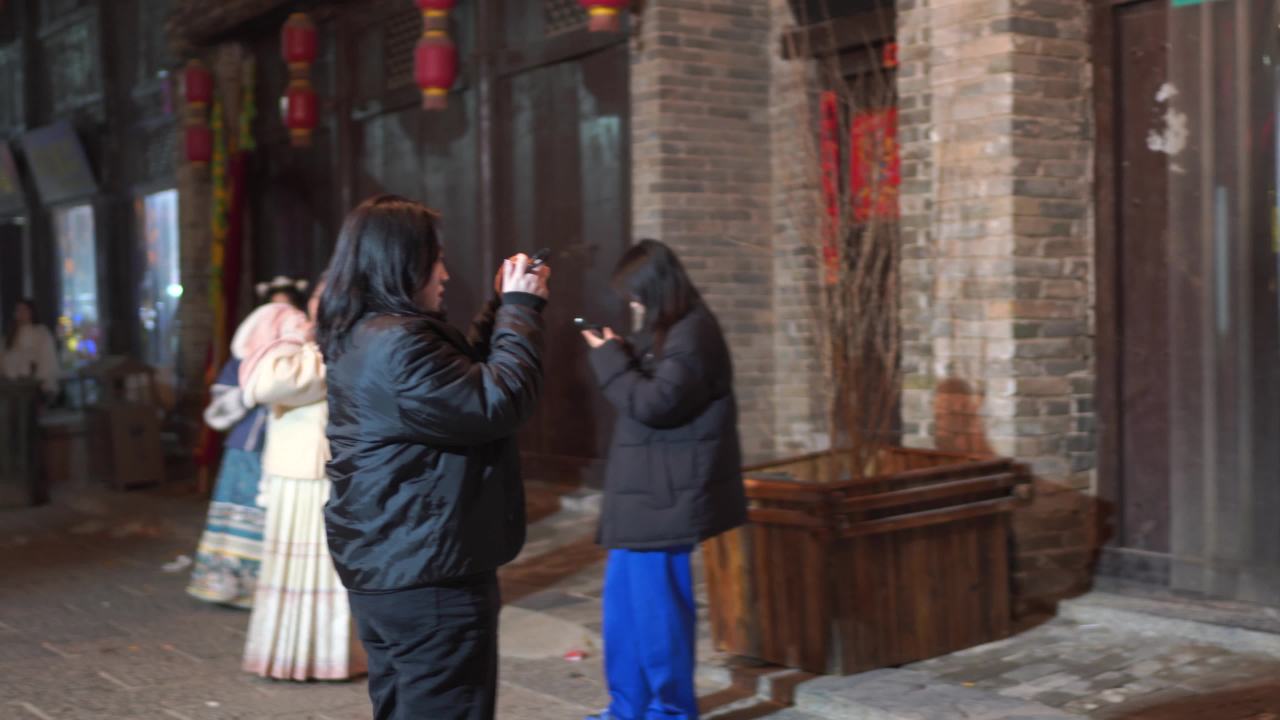 夜色下的古街摄影