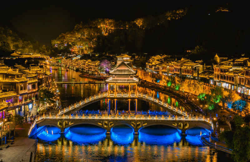 湖南湘西凤凰古城夜景