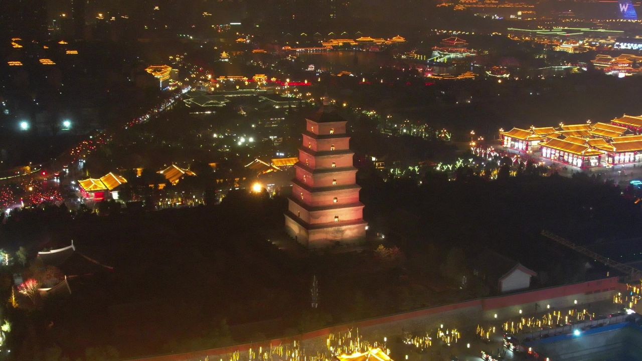 西安大雁塔夜景灯光航拍