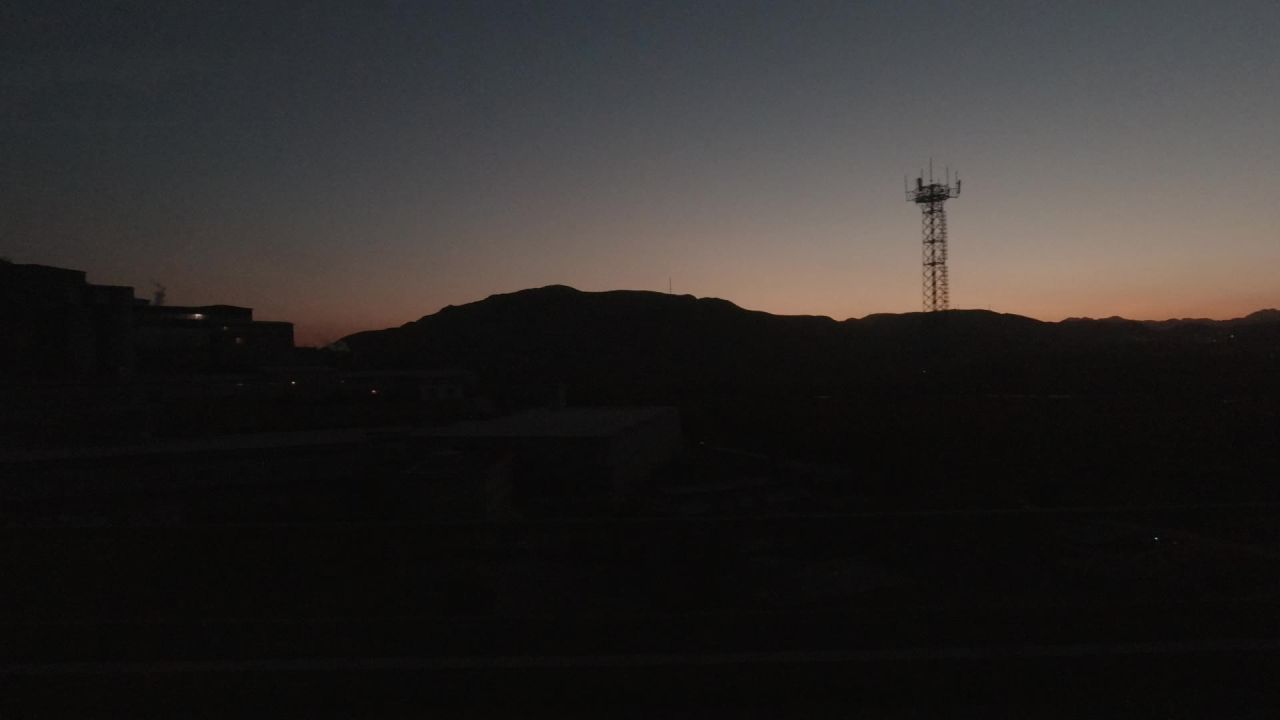 火车内车窗黄昏