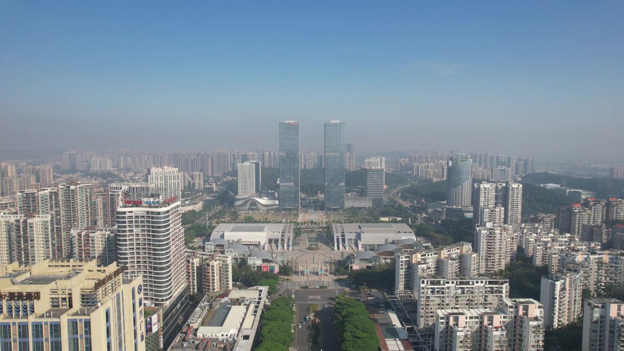 广东江门五邑华侨广场万达广场航拍 