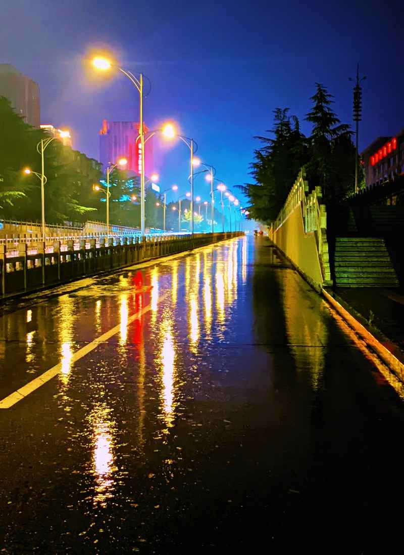 雨夜的温柔诉说 2