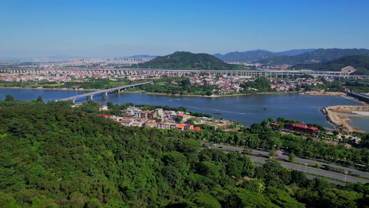 航拍漳州龙文塔景观