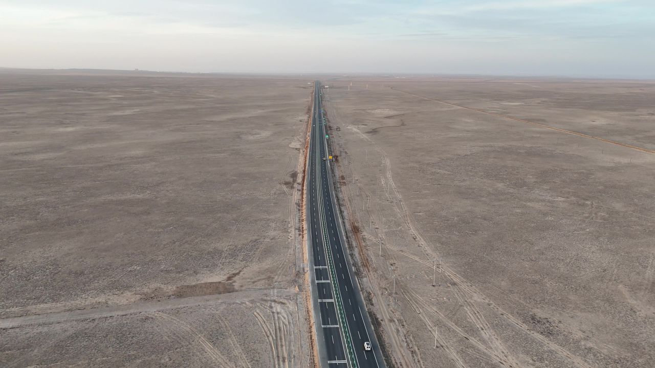 新疆S21沙漠公路 28