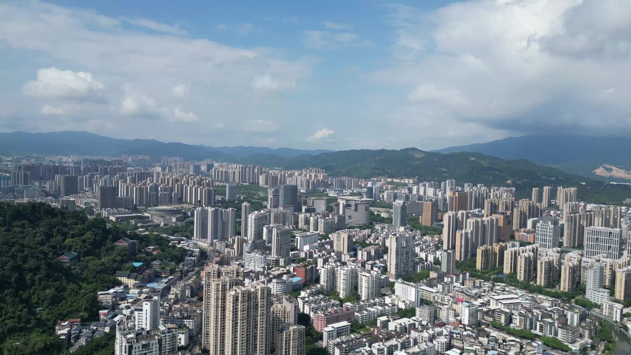 航拍福建龙岩城市大景