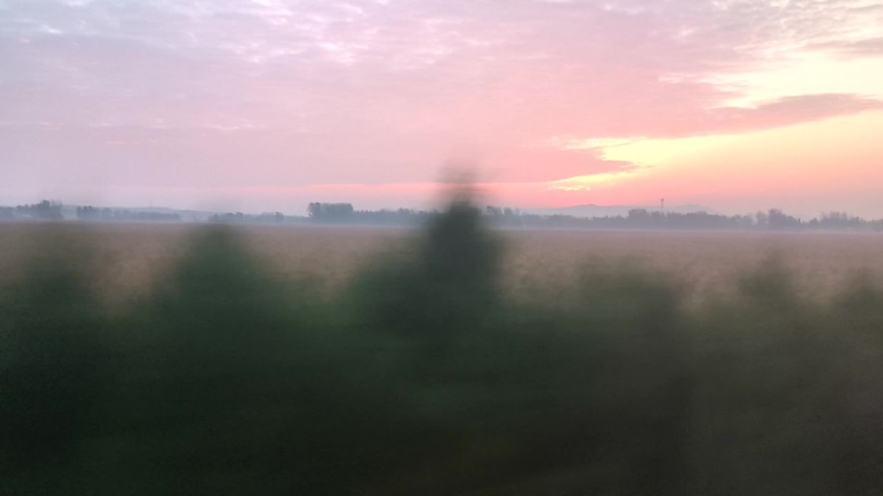 朝阳，太阳初升 1