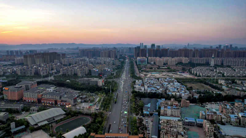 云南昆明城市风光航拍图 